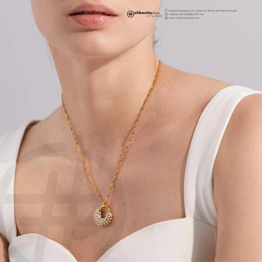 Malena - Argolas e Colar com Pingente cravejados de perolas banhado a ouro de 18k - EhbonitoshopMoz