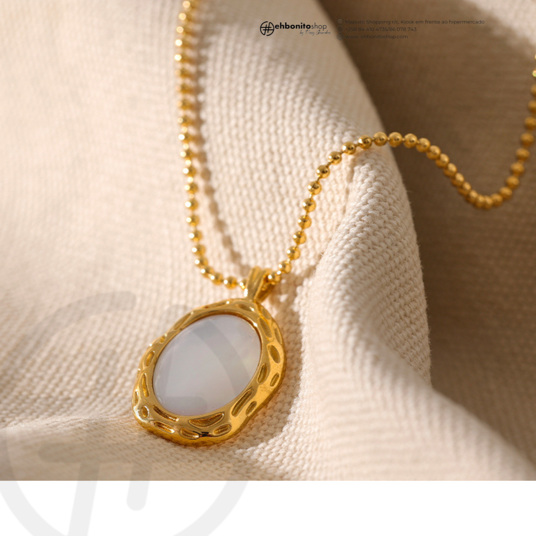 TERESA- COLAR COM PINGENTE MADREPÉROLA banho Ouro 18k - EhbonitoshopMoz