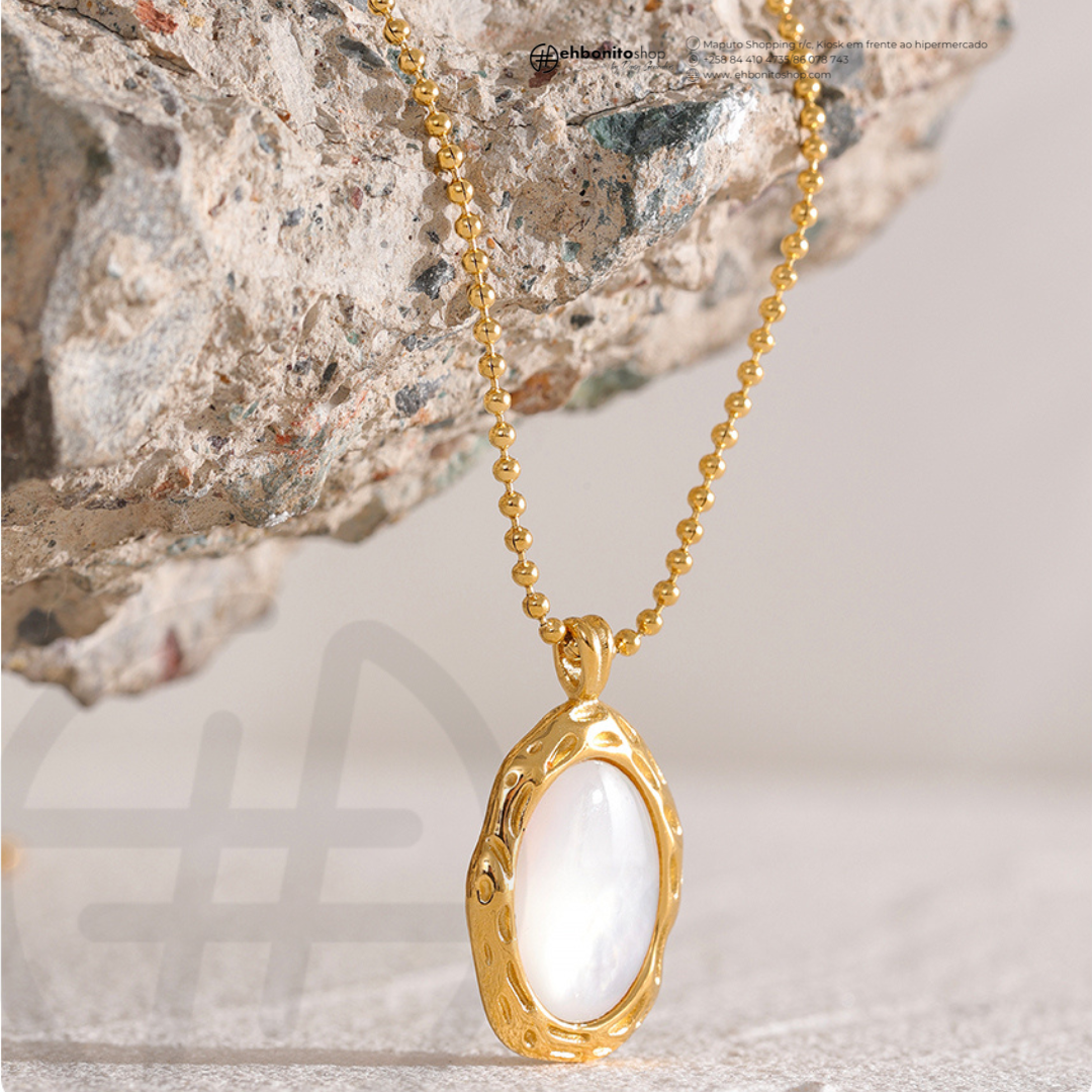 TERESA- COLAR COM PINGENTE MADREPÉROLA banho Ouro 18k - EhbonitoshopMoz